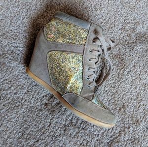 Size 8 Sneaker Style Lace up Heels